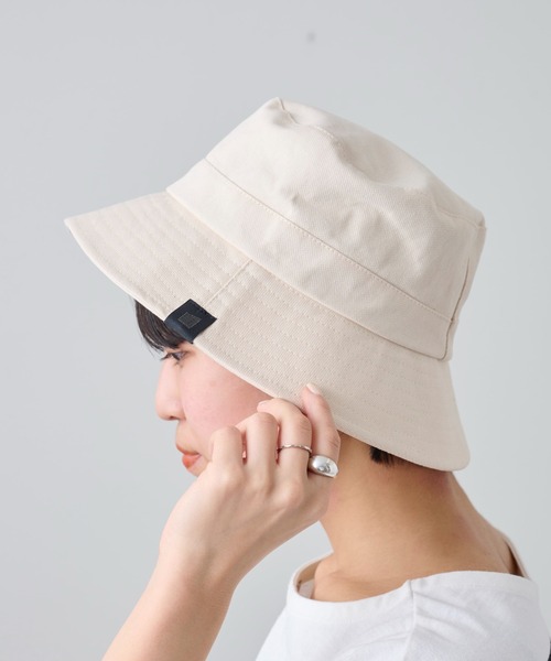 COLONY 2139（コロニートゥーワンスリーナイン）の「シンプルバケットハット（ハット・レディース・ブラック/アイボリー・FREE）」の2枚目の写真