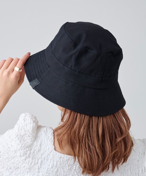 COLONY 2139（コロニートゥーワンスリーナイン）の「シンプルバケットハット（ハット・レディース・ブラック/アイボリー・FREE）」の7枚目の写真