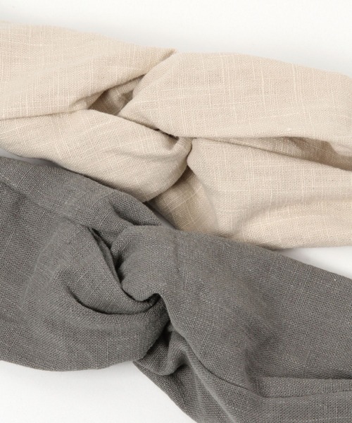 studio CLIP（スタディオクリップ）の「ワイドワイヤーヘアバンド（ヘアバンド・レディース・ベージュ/ブラック/カーキ・FREE）」の7枚目の写真