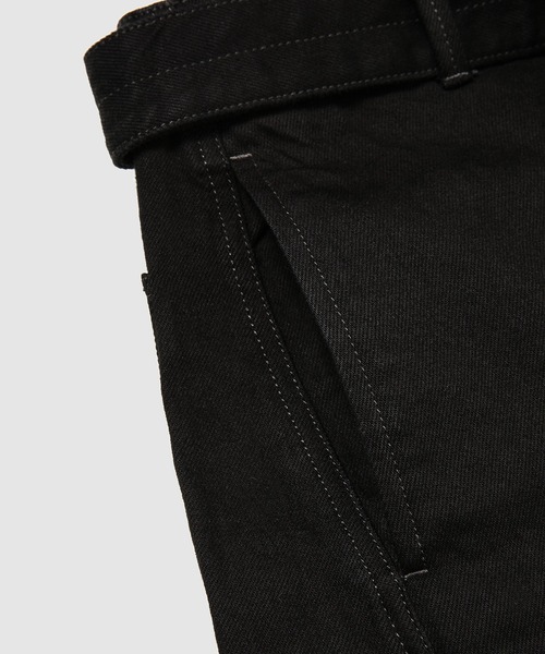 LEMAIRE（ルメール）の「TWISTED BELTED PANTS（その他パンツ・メンズ・ブラック・LARGE/SMALL/XX-SMALL/X-SMALL/MEDIUM）」の5枚目の写真