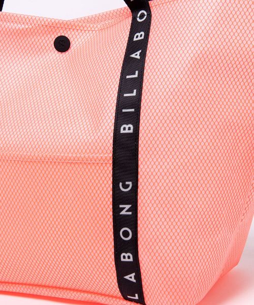 BILLABONG（ビラボン）の「BILLABONG/ビラボン トートバック LOGO TAPE PVC TOTE BAG BC013-906（トートバッグ・レディース・ホワイト/ブラック/ピンク・FREE）」の18枚目の写真
