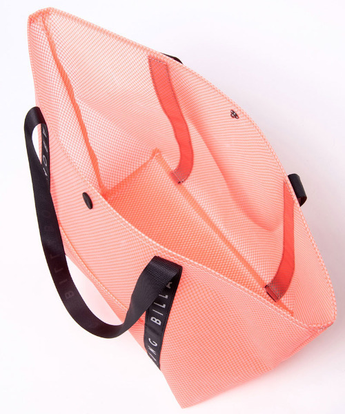BILLABONG（ビラボン）の「BILLABONG/ビラボン トートバック LOGO TAPE PVC TOTE BAG BC013-906（トートバッグ・レディース・ホワイト/ブラック/ピンク・FREE）」の19枚目の写真