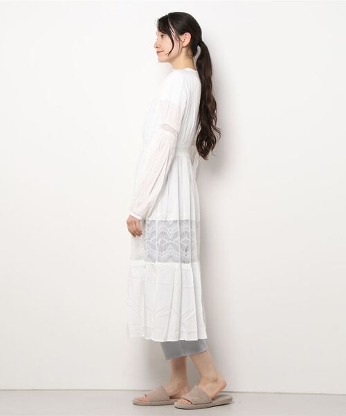 Jasmine Grandiflorum（ジャスミングランディフローラム）の「【Jasmine】レース透けルームロングワンピース（ルームワンピース・レディース・ホワイト・LARGE/SMALL/MEDIUM）」の3枚目の写真