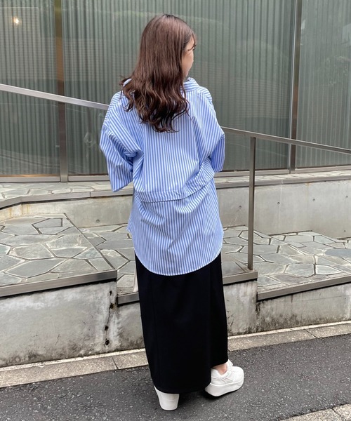 one after another NICE CLAUP(ワンアフターアナザーナイスクラップ)の「ワンポイント刺繍肩あきマルチWAYシャツ(シャツ/ブラウス・レディース・ピンク系/サックスブルー系/オフホワイト/オレンジ・FREE)」の12枚目の写真