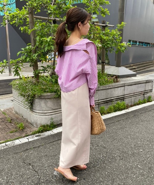 one after another NICE CLAUP(ワンアフターアナザーナイスクラップ)の「ワンポイント刺繍肩あきマルチWAYシャツ(シャツ/ブラウス・レディース・ピンク系/サックスブルー系/オフホワイト/オレンジ・FREE)」の11枚目の写真