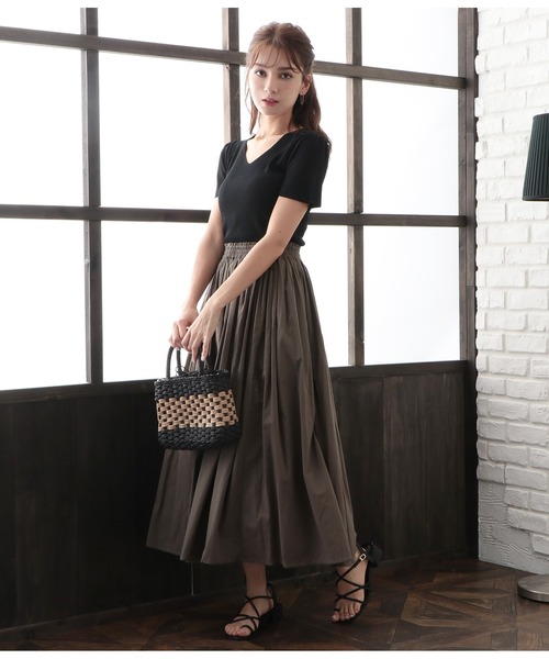 CHILLE(チル)の「Vネックフリル袖デザイントップスカットソー(Tシャツ/カットソー・レディース・ホワイト/ブラック/カーキ/オレンジ・FREE)」の10枚目の写真