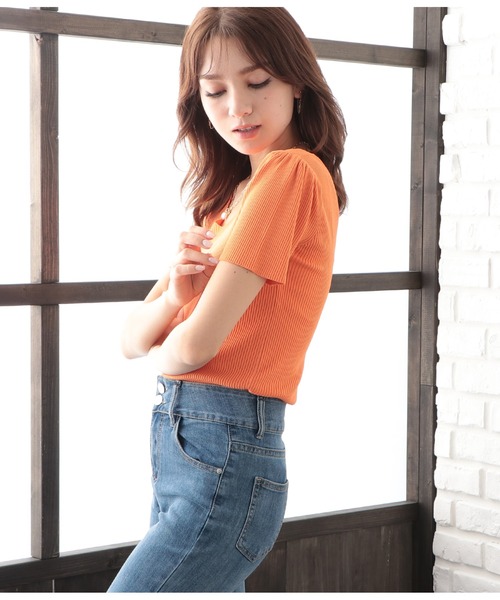 CHILLE(チル)の「Vネックフリル袖デザイントップスカットソー(Tシャツ/カットソー・レディース・ホワイト/ブラック/カーキ/オレンジ・FREE)」の8枚目の写真