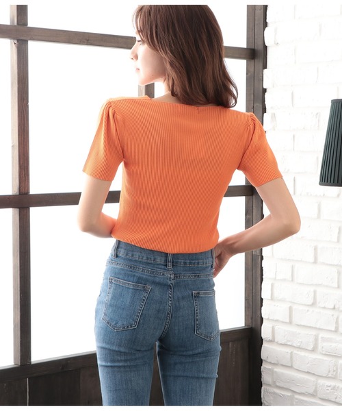 CHILLE(チル)の「Vネックフリル袖デザイントップスカットソー(Tシャツ/カットソー・レディース・ホワイト/ブラック/カーキ/オレンジ・FREE)」の7枚目の写真