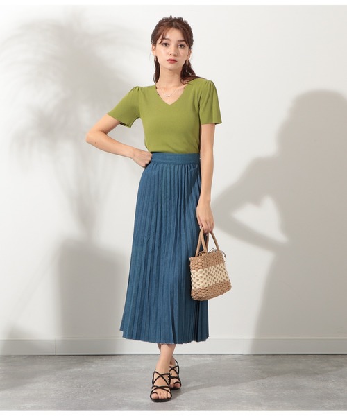 CHILLE(チル)の「Vネックフリル袖デザイントップスカットソー(Tシャツ/カットソー・レディース・ホワイト/ブラック/カーキ/オレンジ・FREE)」の16枚目の写真