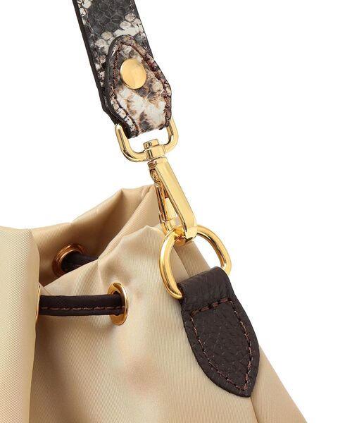 BONFANTI（ボンファンティ）の「BONFANTI:2WAY巾着バッグ（ショルダーバッグ・レディース・ブラック/ベージュ・ONE SIZE）」の8枚目の写真