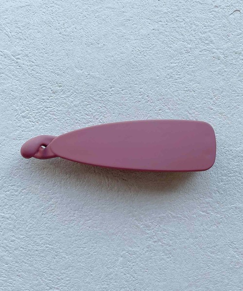 TONE SELECT GOODS（トーンセレクトグッズ）の「【urbanfemine.】マットカラーバナナクリップ（バレッタ/ヘアクリップ・レディース・ブラック/ネイビー/ブラウン/グリーン/ピンク/レッド・FREE）」の20枚目の写真