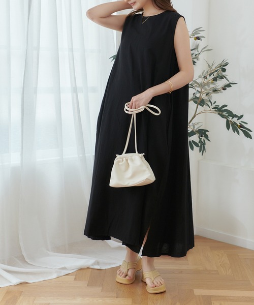 Lamoa(ラモア)の「Lamoa/ノースリーブ フレア ロングワンピース(ワンピース・レディース・アイボリー/ブラック/ブラウン・FREE)」の3枚目の写真