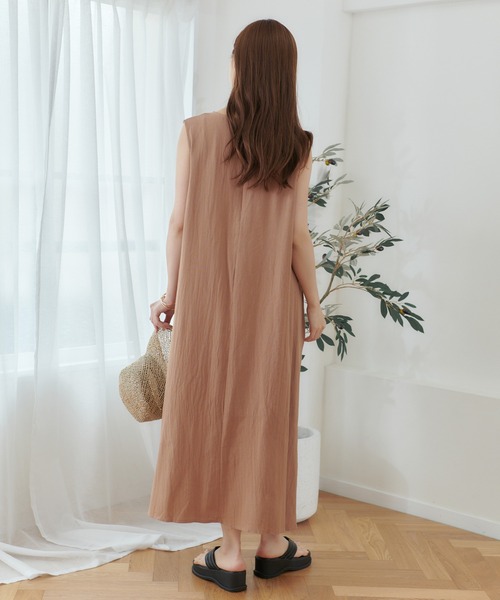 Lamoa(ラモア)の「Lamoa/ノースリーブ フレア ロングワンピース(ワンピース・レディース・アイボリー/ブラック/ブラウン・FREE)」の9枚目の写真