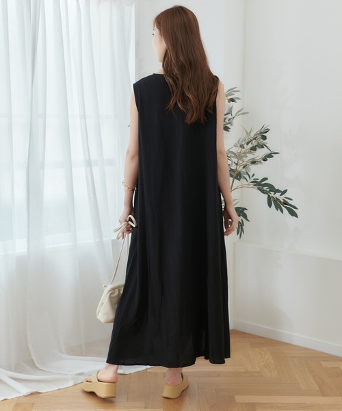 Lamoa(ラモア)の「Lamoa/ノースリーブ フレア ロングワンピース(ワンピース・レディース・アイボリー/ブラック/ブラウン・FREE)」の8枚目の写真