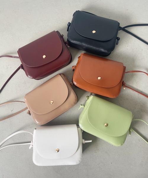 CLEA（クレア）の「【6色展開】ミニショルダーバッグ（ショルダーバッグ・レディース・ホワイト/ミント/ブラウン/ブラック/ダークブラウン/ベージュ・FREE）」の9枚目の写真