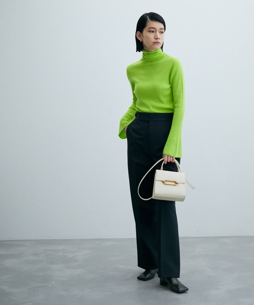 ADAM ET ROPE'（アダムエロペ）の「【サステナブル】リサイクルレザー2WAYショルダーバッグ（ショルダーバッグ・レディース・ホワイト/ブラック・FREE）」の4枚目の写真