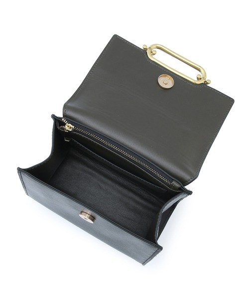 ADAM ET ROPE'（アダムエロペ）の「【サステナブル】リサイクルレザー2WAYショルダーバッグ（ショルダーバッグ・レディース・ホワイト/ブラック・FREE）」の14枚目の写真