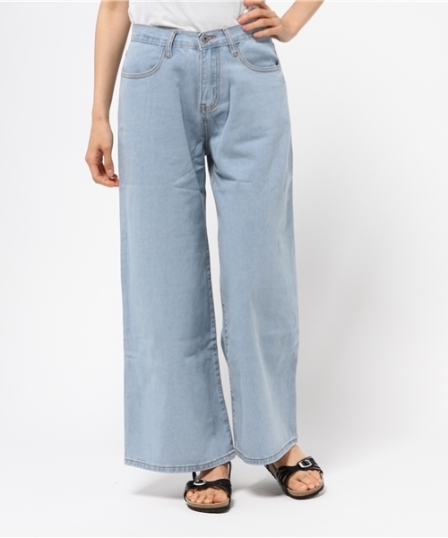 WEGO(ウィゴー)の「WEGO/デニムバギーパンツ(デニムパンツ・レディース・インディゴブルー/ライトインディゴブルー・MEDIUM/LARGE)」の1枚目の写真