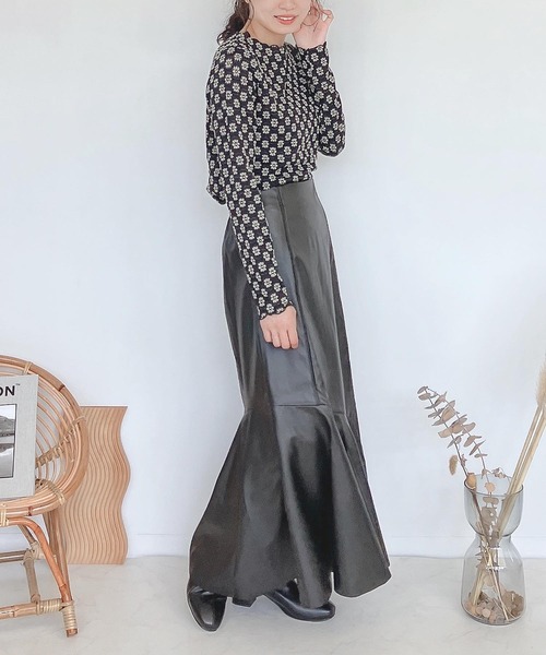 AS KNOW AS plus（アズノゥアズプラス）の「♪お花ぽこぽこレースプルオーバー（Tシャツ/カットソー・レディース・アイボリー/オフホワイト/ブラック/ブラック×ベージュ/ブルー系・FREE）」の9枚目の写真