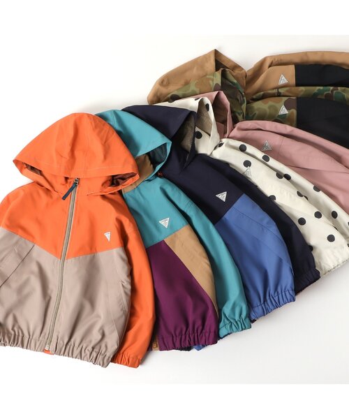 BREEZE(ブリーズ)の「【フードがしまえる】カラバリウィンドブレーカー_撥水加工(ナイロンジャケット・キッズ・ネイビー/ピンク/オレンジ/エメラルド/カモフラージュ/キャメル/キナリ・90/100/110/120/130/140/150)」の8枚目の写真