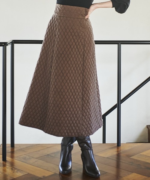 AND COUTURE(アンドクチュール)の「キルティングスカート(スカート・レディース・ブラック/ベージュ/ブラウン・SMALL/MEDIUM)」の13枚目の写真