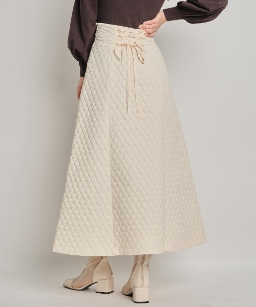 新品未使用★セントアンドリュース★ベージュ キルティングスカート AND COUTURE（アンドクチュール）の「キルティングスカート（スカート