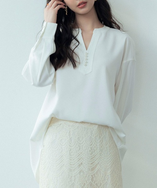 SAISON DE PAPILLON（セゾンドパピヨン）の「パール付きキーネックブラウス（シャツ/ブラウス・レディース・ネイビー/アイボリー/グリーン/グレー/ホワイト/ブラック・L/S/M）」の18枚目の写真