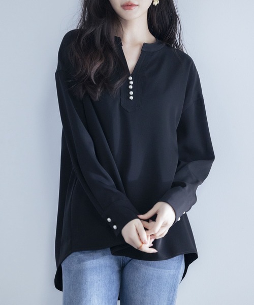 SAISON DE PAPILLON（セゾンドパピヨン）の「パール付きキーネックブラウス（シャツ/ブラウス・レディース・ネイビー/アイボリー/グリーン/グレー/ホワイト/ブラック・L/S/M）」の9枚目の写真