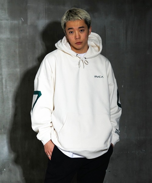 【国内発】RVCA メンズ HITTER FAKE HOODIE パーカー 2022秋冬 RVCA(ルーカ)の「RVCA メンズ HITTER FAKE HOODIE パーカー