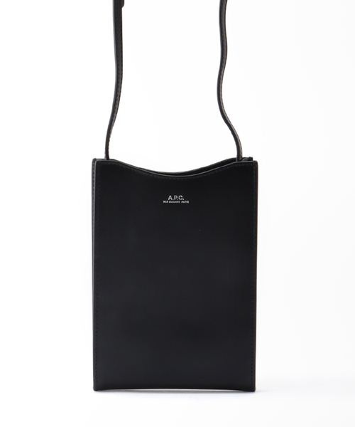 EDIFICE(エディフィス)の「【A.P.C. / アー ペー セー】NECK POUCH JAMIE スムース(ショルダーバッグ・メンズ・ブラック・FREE)」の5枚目の写真