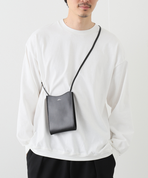 EDIFICE(エディフィス)の「【A.P.C. / アー ペー セー】NECK POUCH JAMIE スムース(ショルダーバッグ・メンズ・ブラック・FREE)」の13枚目の写真