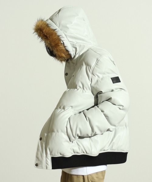TOMMY HILFIGER(トミーヒルフィガー)の「【TOMMY HILFIGER/トミーヒルフィガー】FAUX LEATHER SNORKLE BOMBER JACKET/PUレザースノーケルボンバージャケット(ダウンジャケット/コート・メンズ・ライトグレー/ダークブラウン/ブラック/ブラック系その他・S/M/L/XL)」の20枚目の写真