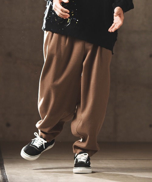 GLIMCLAP(グリムクラップ)の「mp10504-Eco felt fabric balloon pants バルーンパンツ(その他パンツ・メンズ・グレイッシュベージュ/ブラック・M/L/S)」の3枚目の写真