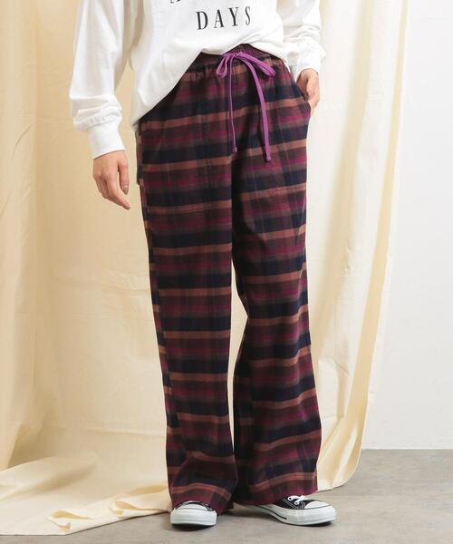 coen（コーエン）の「デイリーイージーセミワイド起毛チェックパンツ（その他パンツ・レディース・イエロー/オフホワイト/ネイビー・M/L/S）」の2枚目の写真