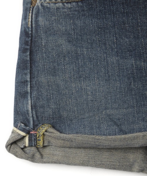 Cher（シェル）の「デニムショートパンツ【Leeコラボ】（デニムパンツ・レディース・ブルー・30）」の3枚目の写真