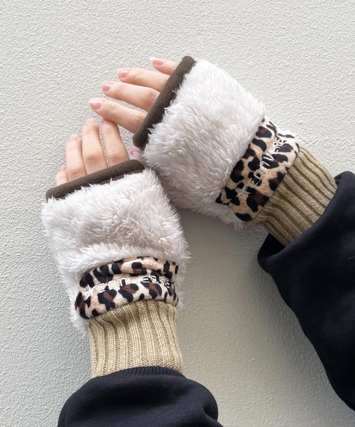 CONVERSE(コンバース)の「【CONVERSE/コンバース】 Piping Boa Glove(手袋・レディース・ブラック/ブラウン/アイボリー・FREE)」の3枚目の写真