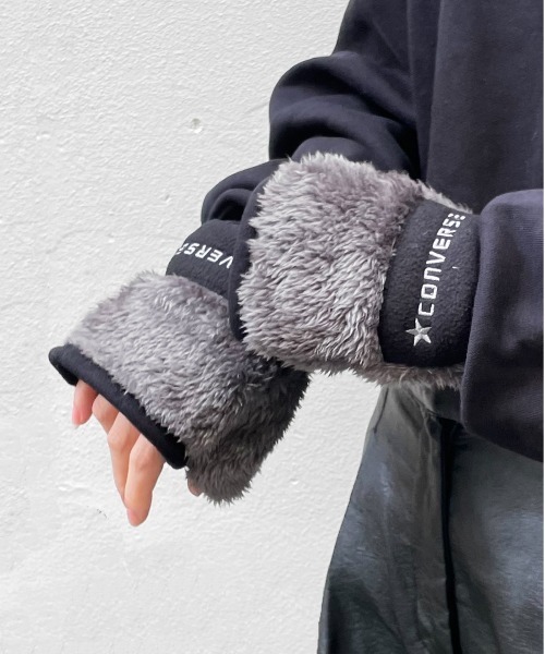 CONVERSE(コンバース)の「【CONVERSE/コンバース】 Piping Boa Glove(手袋・レディース・ブラック/ブラウン/アイボリー・FREE)」の2枚目の写真