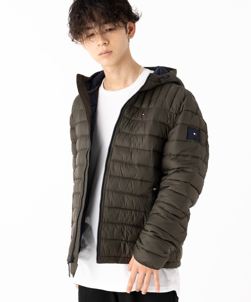 TOMMY HILFIGER（トミーヒルフィガー）の「トミーヒルフィガー ナイロン パッファーフード ジャケット（ダウンジャケット/コート・メンズ・ホワイト/ブルー系その他/ネイビー/ブラック/オリーブ・XL/L/M/S/XXL）」の21枚目の写真