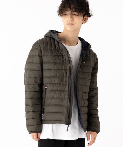 TOMMY HILFIGER（トミーヒルフィガー）の「トミーヒルフィガー ナイロン パッファーフード ジャケット（ダウンジャケット/コート・メンズ・ホワイト/ブルー系その他/ネイビー/ブラック/オリーブ・XL/L/M/S/XXL）」の12枚目の写真