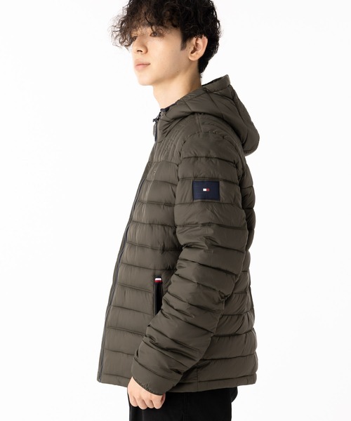 TOMMY HILFIGER（トミーヒルフィガー）の「トミーヒルフィガー ナイロン パッファーフード ジャケット（ダウンジャケット/コート・メンズ・ホワイト/ブルー系その他/ネイビー/ブラック/オリーブ・XL/L/M/S/XXL）」の8枚目の写真