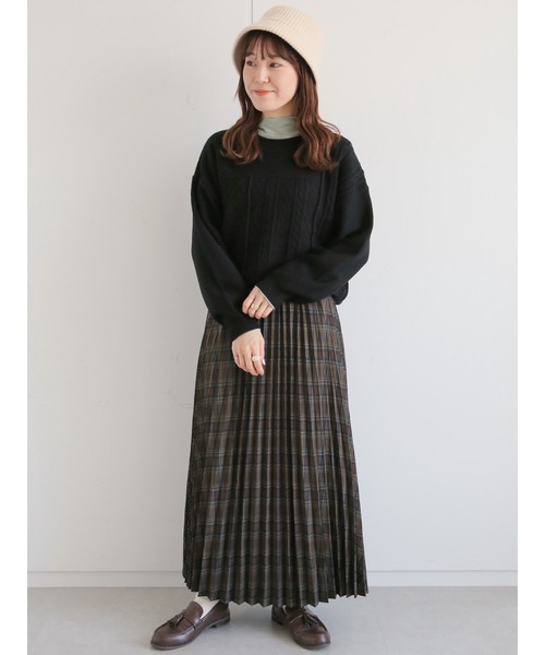 ehka sopo(エヘカソポ)の「ケーブルパッチワークプルオーバー(ニット/セーター・レディース・サックスブルー/ブラック/キナリ/モカ・フリ-)」の19枚目の写真