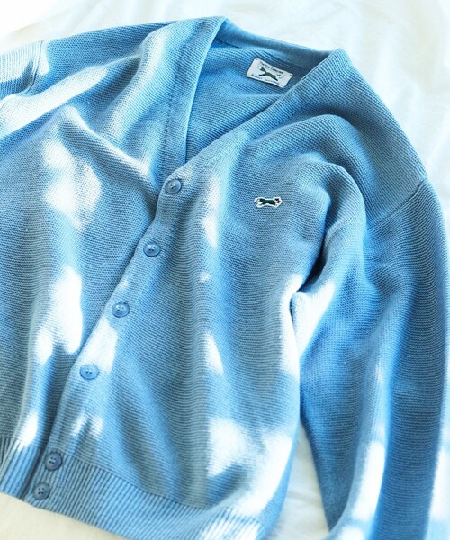 TOWNCRAFT(タウンクラフト)の「TOWN CRAFT/タウンクラフト 別注 ワンポイントロゴカーディガン(カーディガン/ボレロ・メンズ・グレー/ブラック/イエロー/ブルーグリーン/ブルー・SMALL/MEDIUM/LARGE)」の4枚目の写真