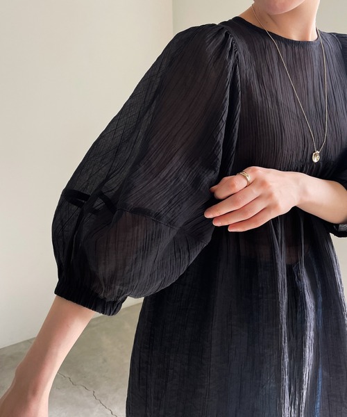 select MOCA(セレクトモカ)の「ボリュームスリーブシアーチュニック(シャツ/ブラウス・レディース・ブラック/ホワイト/ベージュ/グレイッシュブルー/ライトイエロー・FREE)」の7枚目の写真