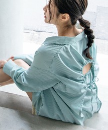 背中開き 背中見せ」に該当するトップス（グリーン・カーキ/緑色