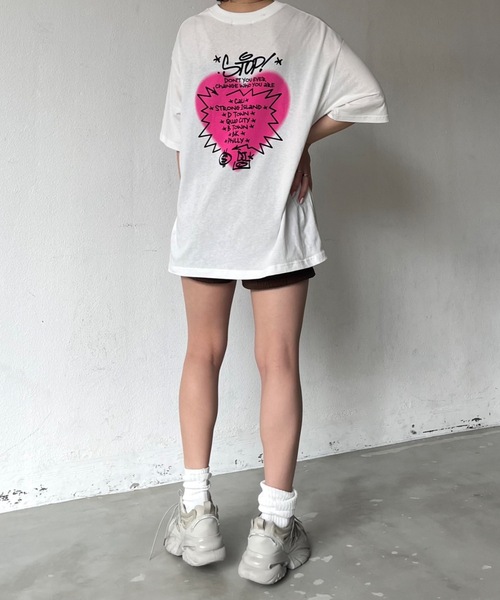 SHAGGIE（シャギー）の「バックハートプリントビックシルエットTEEシャツ（Tシャツ/カットソー・レディース・ブラック/グレー/ホワイト・FREE）」の10枚目の写真