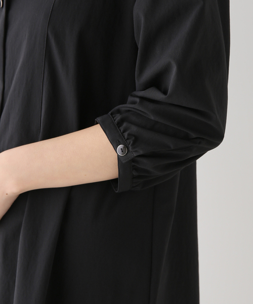 La TOTALITE(ラトータリテ)の「バックタックハーフスリーブシャツワンピース(シャツワンピース・レディース・ブラック/ベージュ/ネイビー・36/38)」の21枚目の写真