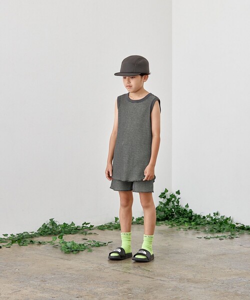 SHIPS（シップス）の「MOUN TEN.:95～140cm / バイカラー ワッフル タンクトップ（タンクトップ・キッズ・ナチュラル/チャコールグレー・110/125/140/95）」の13枚目の写真
