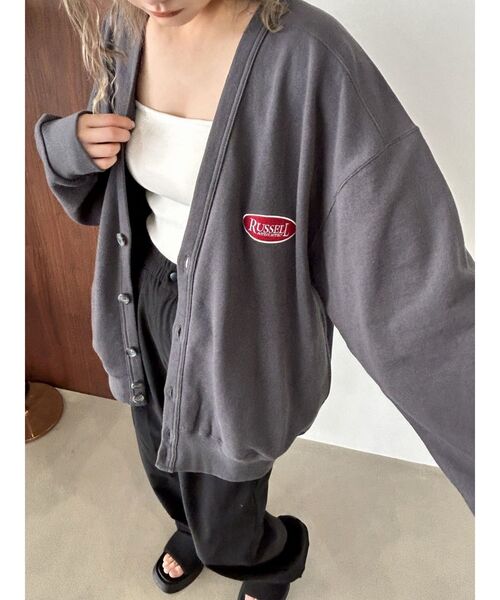 Russell Athletic(ラッセルアスレティック)の「【RUSSELL ATHLETIC×EMODA】ルーズオーバーカーディガン(カーディガン/ボレロ・レディース・ホワイト/ブラック/グレー・FREE)」の3枚目の写真