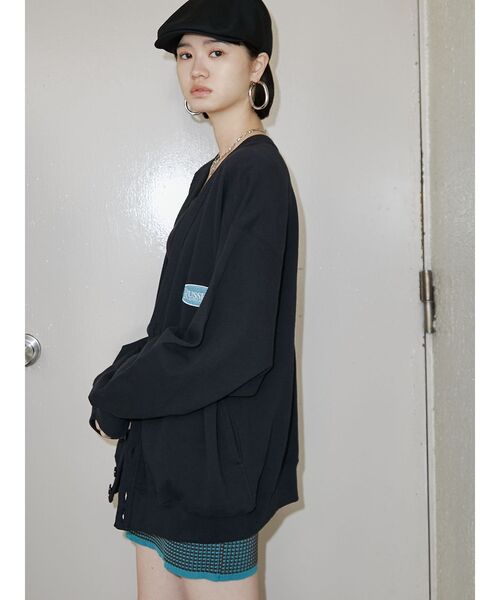 Russell Athletic(ラッセルアスレティック)の「【RUSSELL ATHLETIC×EMODA】ルーズオーバーカーディガン(カーディガン/ボレロ・レディース・ホワイト/ブラック/グレー・FREE)」の4枚目の写真