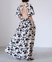 AKTE | フレアスリーブバックオープンワンピース(ワンピース)